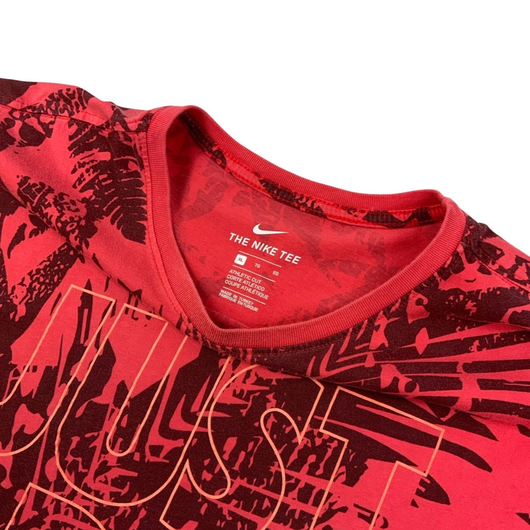 Vintage Y2K Nike All-Over Print T-Shirt Red L