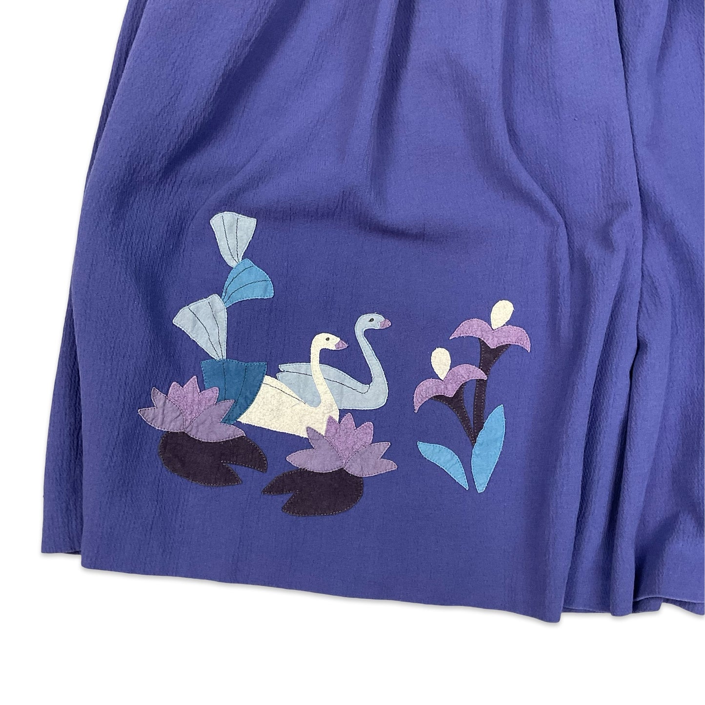 Vintage Purple Pleated Midi Skirt with Embroidered Geese Graphic 10