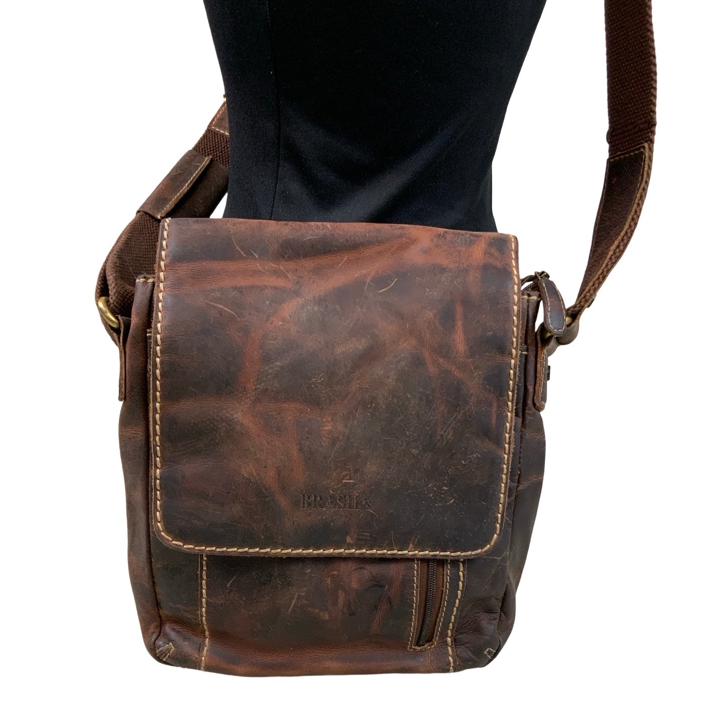 Vintage Brasil's Quality Ltd Brown Leather Sling Messenger Crossbody Shoulder Bag.