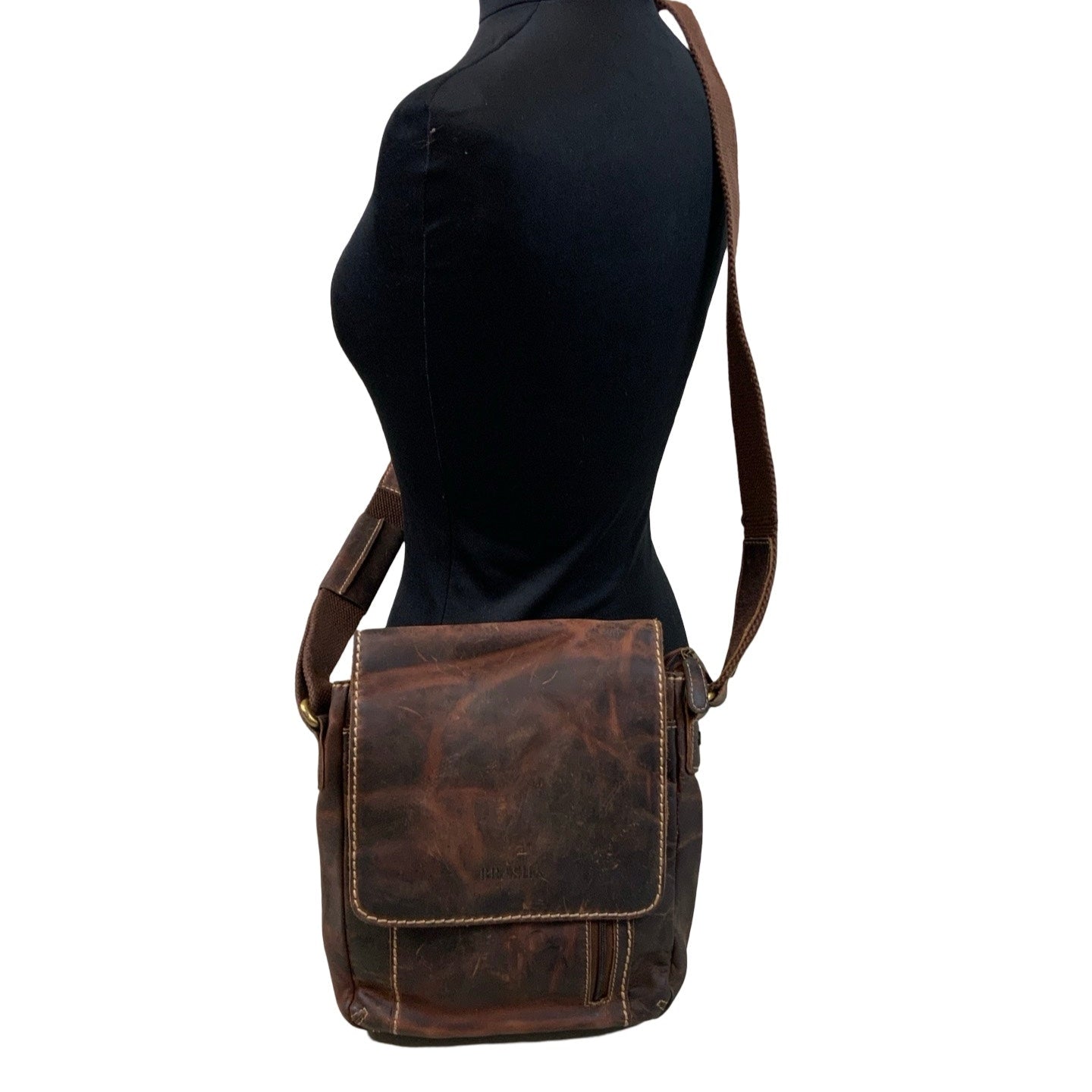 Vintage Brasil's Quality Ltd Brown Leather Sling Messenger Crossbody Shoulder Bag.