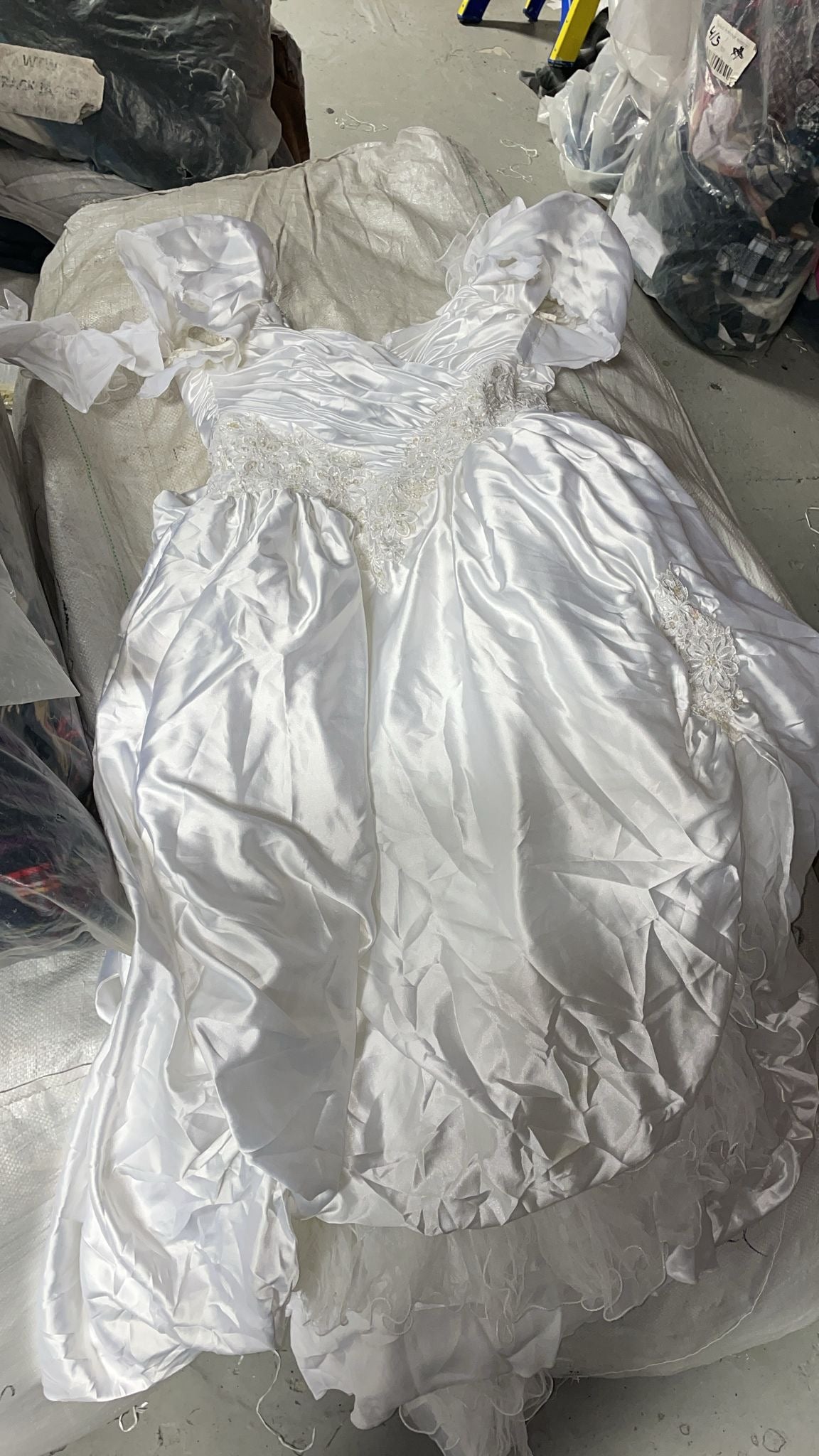 Wedding Dress 33kg / 66kg (Unopened Bale Wholesale)